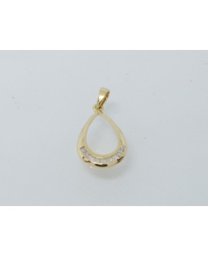 9ct Yellow Gold & Diamond Pendant